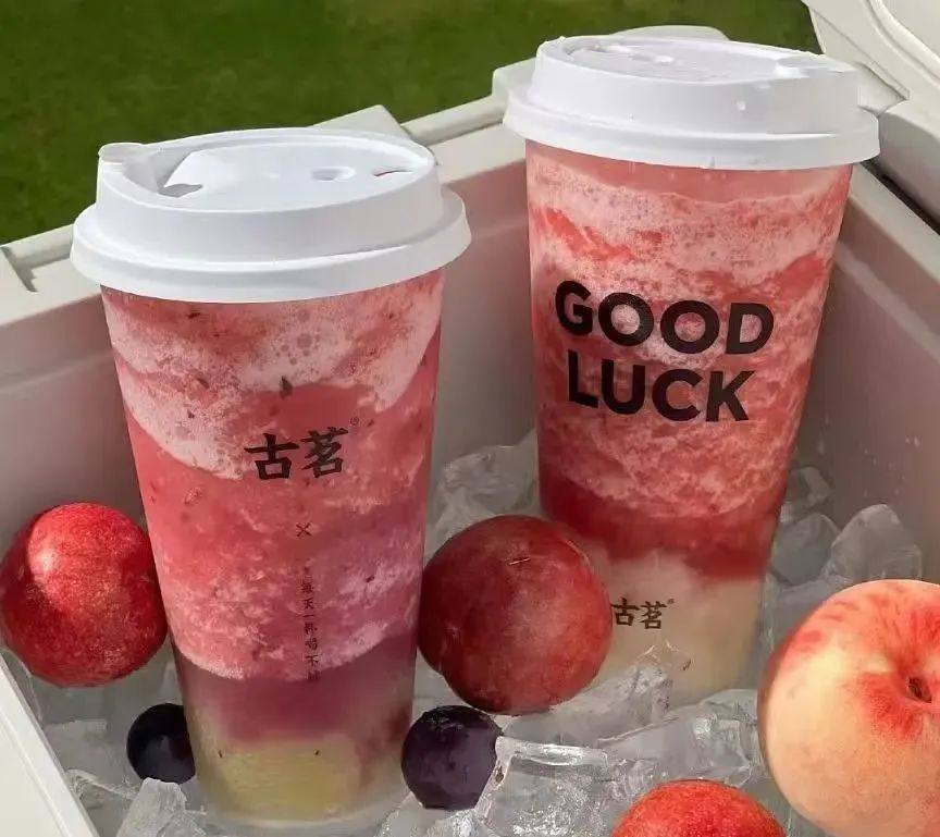 “小鎮奶茶”上市，市值超200億，創始人成百億富豪！